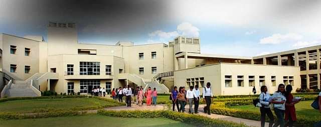 Pinnacle_School_of_Business_Management
